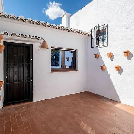 Nuevo Piscina Villa